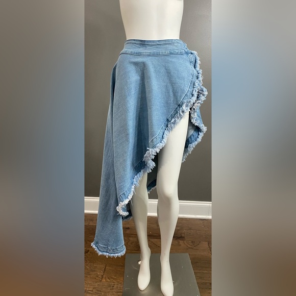 AKIRA Kelsey Overlay Wrap Denim Skirt Belt Size Small - Picture 3 of 13